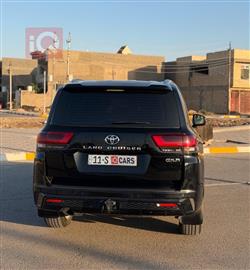 تويوتا لاندكروزر